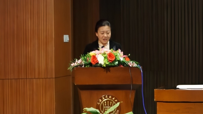 13 泰尔弗校长李晓晶.jpg